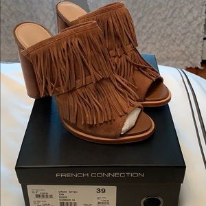 French Connection Uriah Suede Fringe heel sz.39